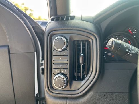 Used 2024 GMC Sierra 2500 Pro AWD/4WD image 30
