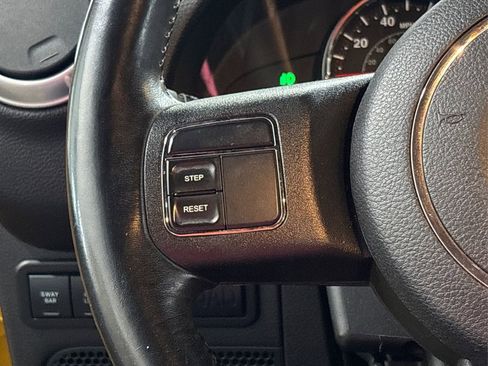 Used 2015 Jeep Wrangler Rubicon w/ Power Convenience Group image 24