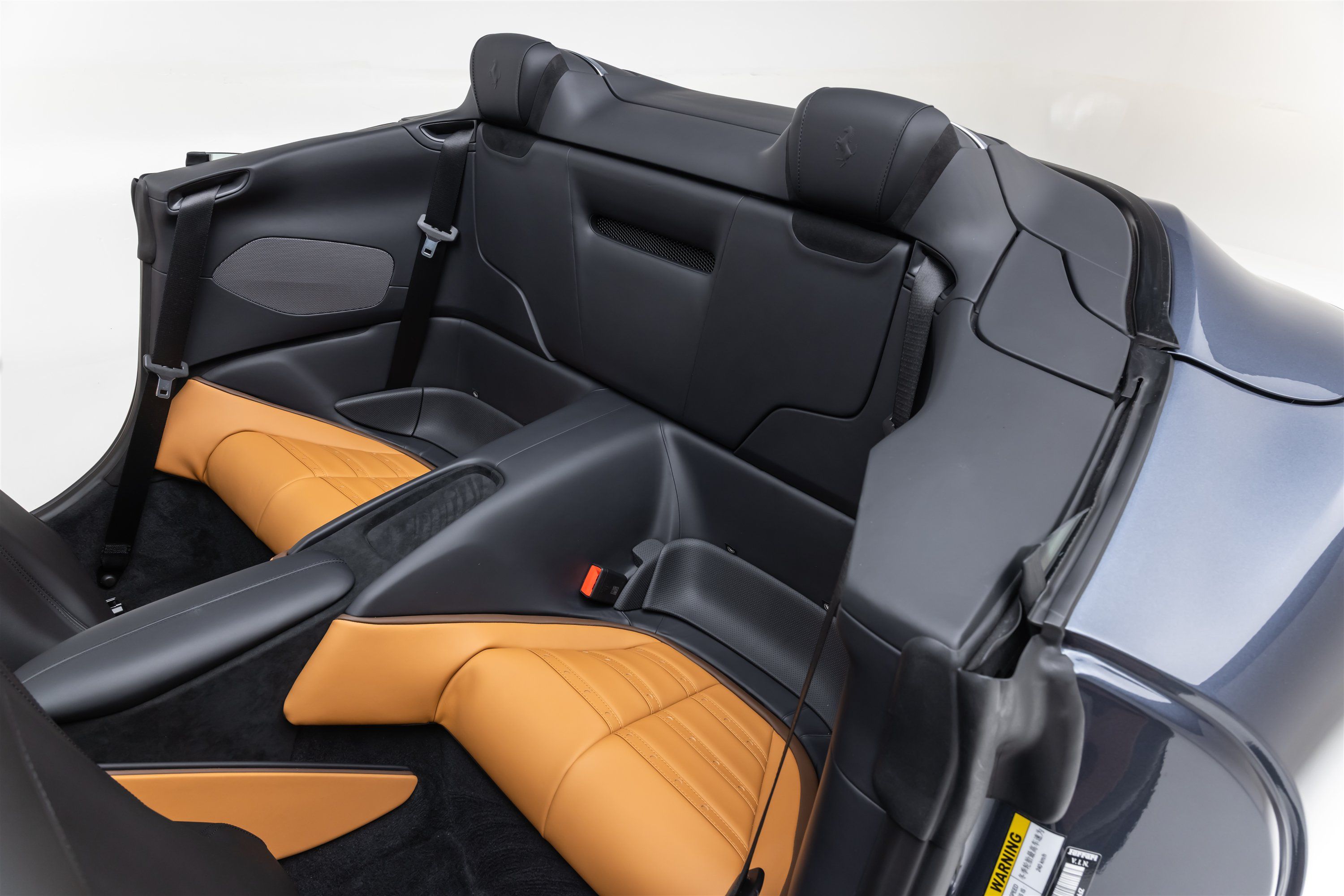Certified 2025 Ferrari Roma Spider RWD image 39
