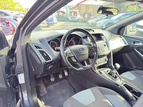 Used 2018 Ford Focus ST FWD image 11