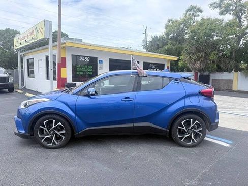 Used 2018 Toyota C-HR XLE FWD image 4