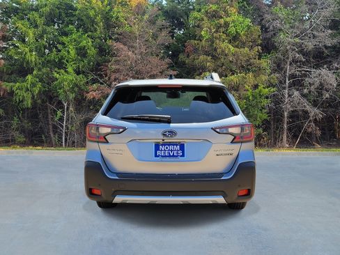 Used 2025 Subaru Outback Touring XT image 17