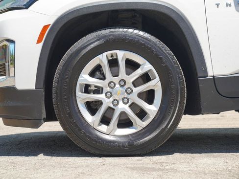 Used 2023 Chevrolet Traverse LS AWD/4WD image 12