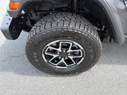 New 2026 Jeep Gladiator Rubicon image 13