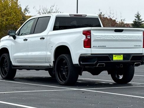 Used 2019 Chevrolet Silverado 1500 Custom Trail Boss w/ Custom Convenience Package image 3