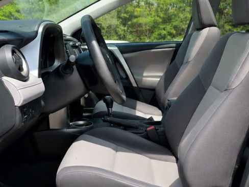 Used 2014 Toyota RAV4 XLE AWD/4WD image 6