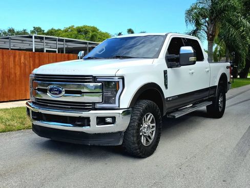 Used 2019 Ford F250 Lariat w/ Lariat Value Package AWD/4WD image 1