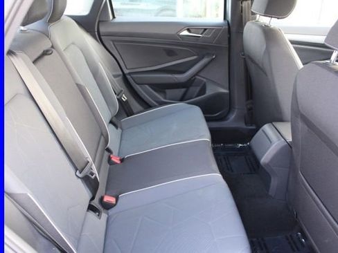 Used 2025 Volkswagen Jetta Sport image 18