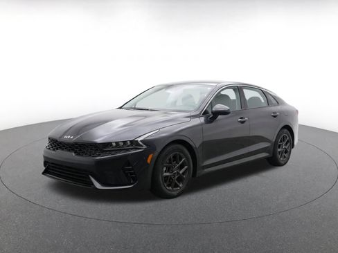 Used 2025 Kia K5 LXS FWD image 3
