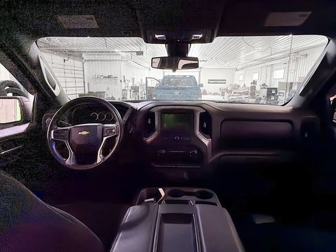 Used 2021 Chevrolet Silverado 1500 Custom w/ LPO, Dark Essentials Package AWD/4WD image 10
