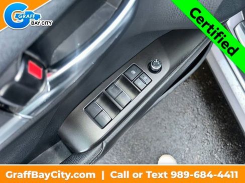 Used 2023 Toyota Camry XLE image 11