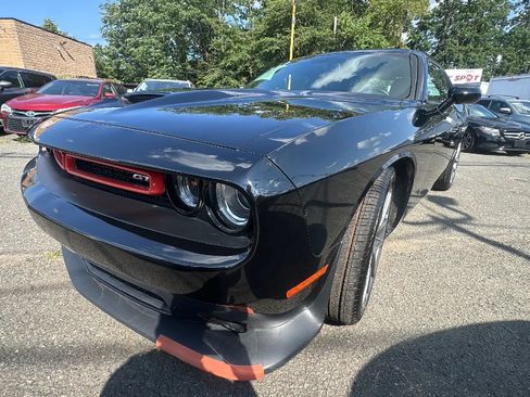Used 2022 Dodge Challenger GT RWD image 1
