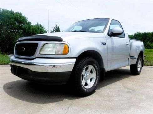 Used 2002 Ford F150 XLT RWD image 9