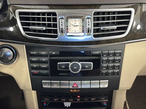 Used 2014 Mercedes-Benz E 350 Sedan image 22