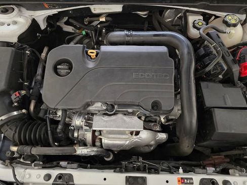 Used 2021 Chevrolet Malibu LT image 12