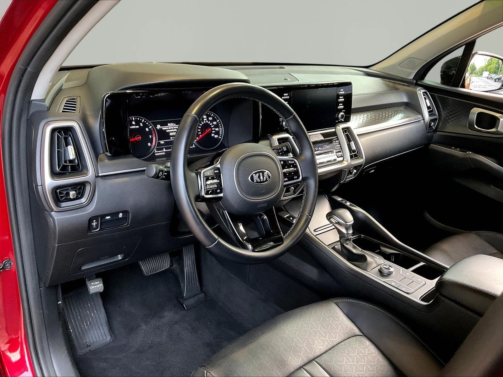 Used 2021 Kia Sorento S w/ Panoramic Sunroof Package FWD image 16