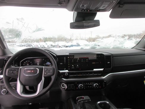 New 2026 GMC Sierra 1500 Elevation image 15