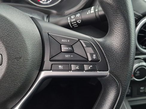 Used 2024 Nissan Sentra SV FWD image 16