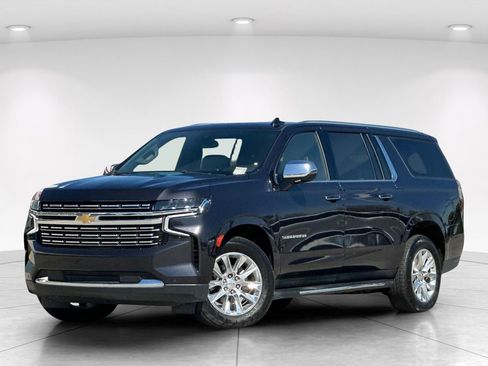 Used 2023 Chevrolet Suburban Premier AWD/4WD image 2