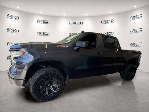 Used 2023 Chevrolet Silverado 1500 LT Trail Boss w/ Protection Package AWD/4WD image 3