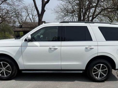 Used 2021 Ford Expedition XLT image 10