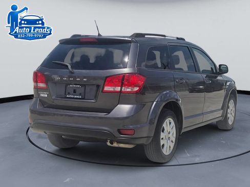 Used 2019 Dodge Journey SE FWD image 5