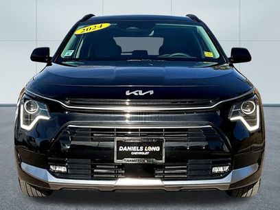 Used 2024 Kia Niro EX Touring