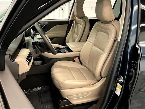 Used 2024 Lincoln Aviator Reserve AWD/4WD image 23
