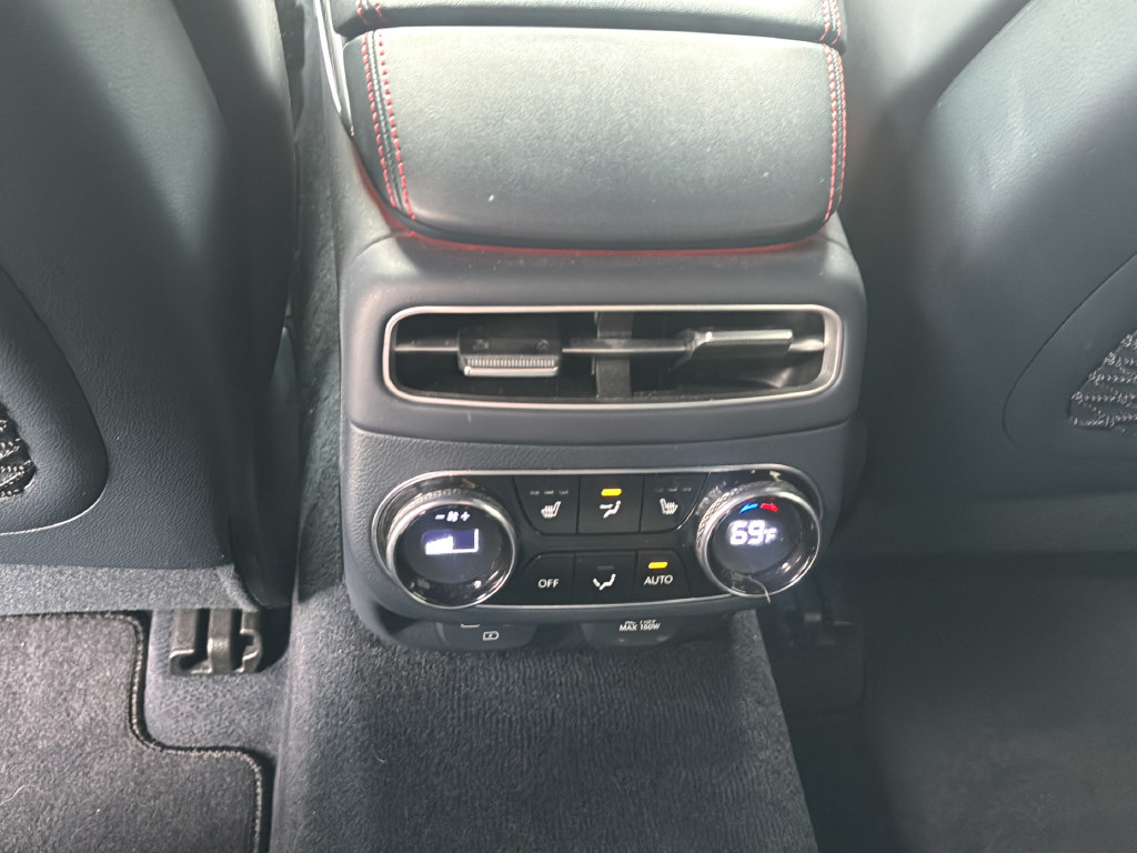Used 2022 Genesis GV70 3.5T Sport w/ Sport Prestige Package AWD/4WD image 15