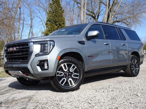 Used 2023 GMC Yukon XL AT4 w/ AT4 Premium Package image 1
