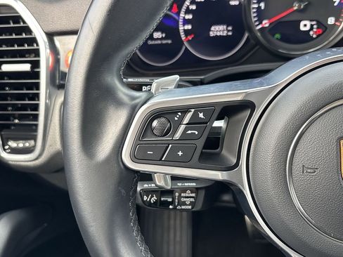 Used 2021 Porsche Cayenne S image 18