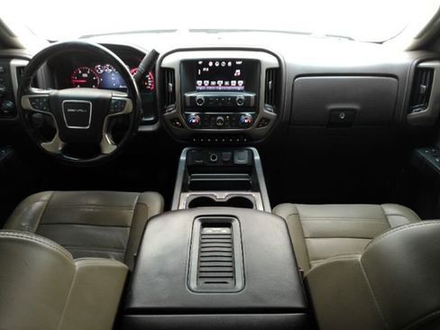 Used 2016 GMC Sierra 2500 Denali w/ Duramax Plus Package image 3