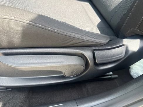 Used 2025 Hyundai Elantra SE w/ Cargo Package FWD image 12