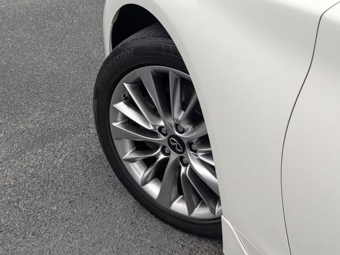 Used 2021 INFINITI Q50 Luxe w/ Cargo Package RWD image 9