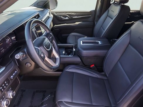 Used 2023 GMC Yukon XL Denali AWD/4WD image 11