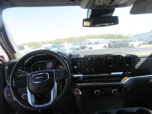New 2026 GMC Sierra 2500 SLE w/ SLE Value Package; AWD/4WD image 16