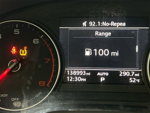 Used 2017 Audi A4 2.0T Premium image 12