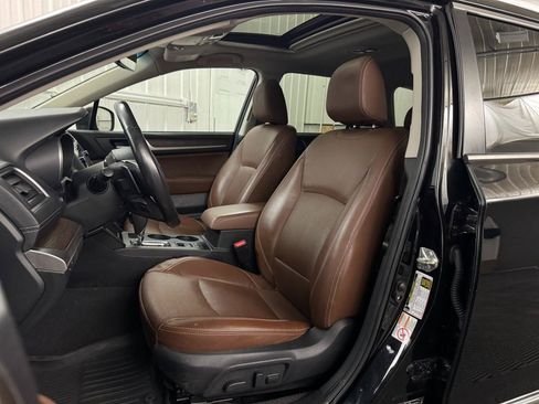 Used 2019 Subaru Outback 2.5i Touring AWD/4WD image 7