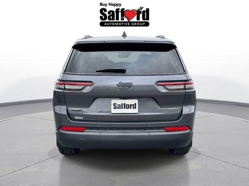 Used 2024 Jeep Grand Cherokee L Altitude image 6