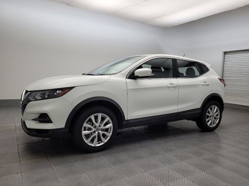 Used 2021 Nissan Rogue Sport S image 2