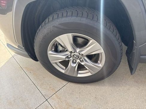 Used 2022 Toyota RAV4 XLE image 13