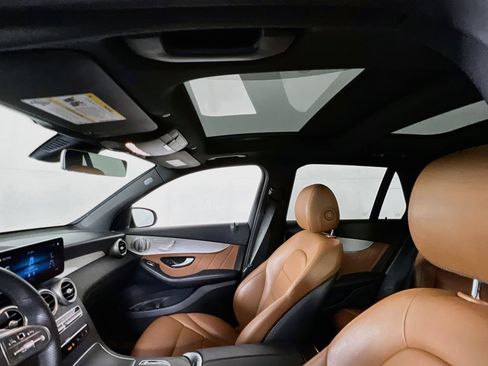 Used 2021 Mercedes-Benz GLC 300 4MATIC image 22