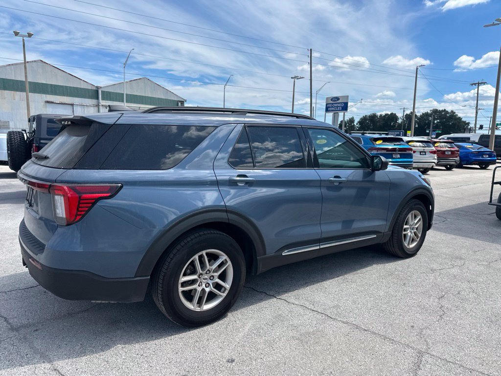 Used 2025 Ford Explorer Active RWD image 19