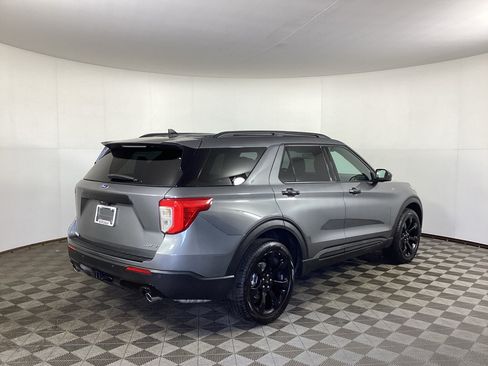 Used 2023 Ford Explorer ST-Line w/ Class IV Trailer Tow Package AWD/4WD image 2