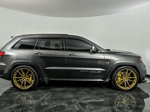 Used 2019 Jeep Grand Cherokee Trackhawk AWD/4WD image 10
