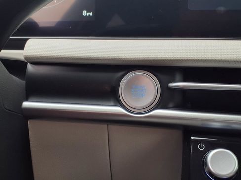 Certified 2025 Hyundai Tucson SEL image 24