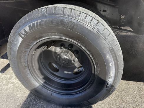 Used 2016 Ford E-450 and Econoline 450 Super Duty w/ Motorhome Prep Package image 17