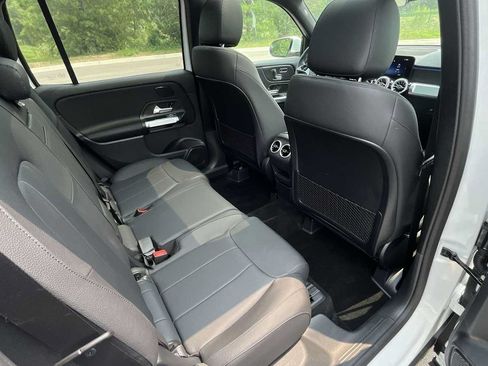 Used 2026 Mercedes-Benz GLB 250 4MATIC image 11