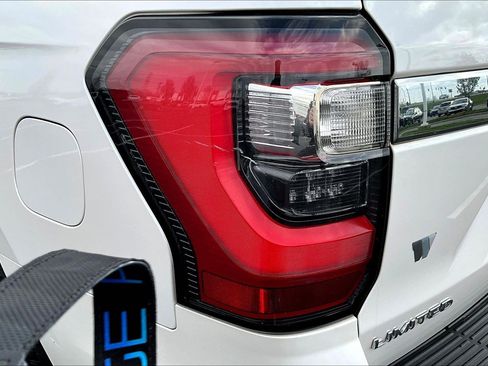 Used 2019 Ford Expedition Limited AWD/4WD image 23