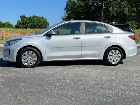 Used 2019 Kia Rio S FWD image 4